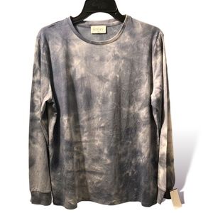 Women's Story long sleeve tee shirt, Size Small.